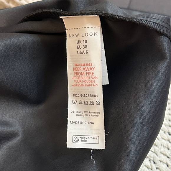 New Look Black Faux Leather Button-Up Shirt – Long Sleeve‎ Collared Top - Picture 6 of 8